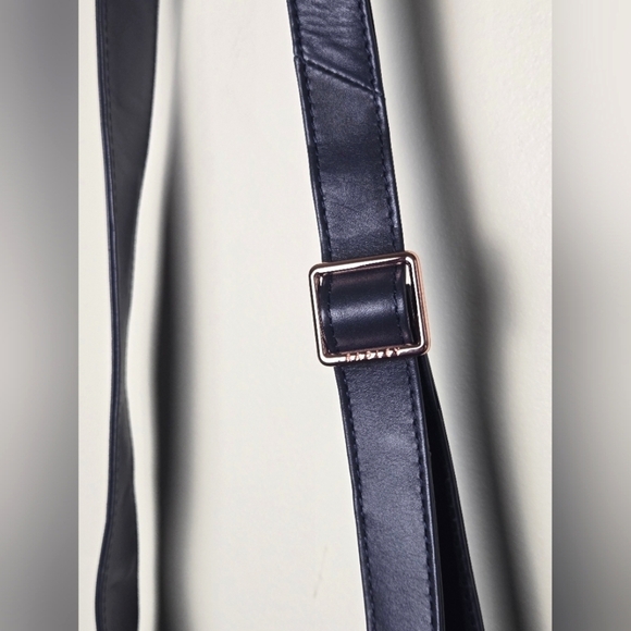 Radley London Minimalist Blue Leather Crossbody – Quiet Luxury Essential - Picture 6 of 7